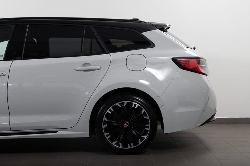 Bild 5 av Toyota Corolla Touring Sports Hybrid e-CVT GR-Sport HuD/Navi/Kamera/Cockpit