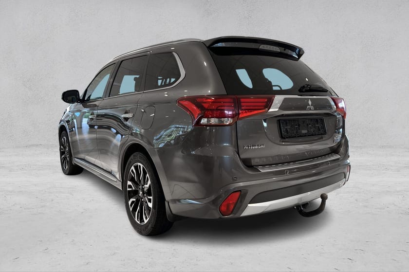 Bilde 3 av Mitsubishi Outlander PHEV Instyle+, Velholdt, Påkostet, Hengerfeste