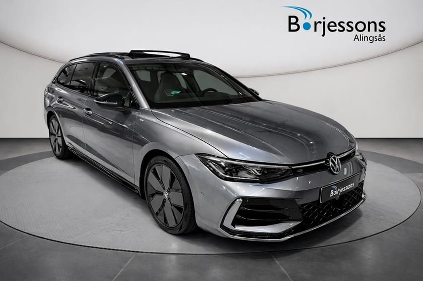 Bild 1 av Volkswagen Passat Variant eHybrid 272 DSG6 R-LINE