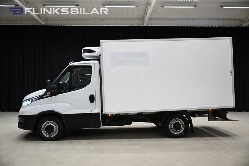 Bild 2 av Iveco Daily 35-140 Chassi Cab 136HK Automat|Kylbil|Nattkyla|Lågmil|EnÄgare|Leasbar