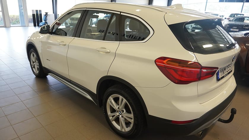 Bild 5 av BMW X1 xDrive20i Steptronic/xLine/DRAGKROK/NAVI/P-SENSOR