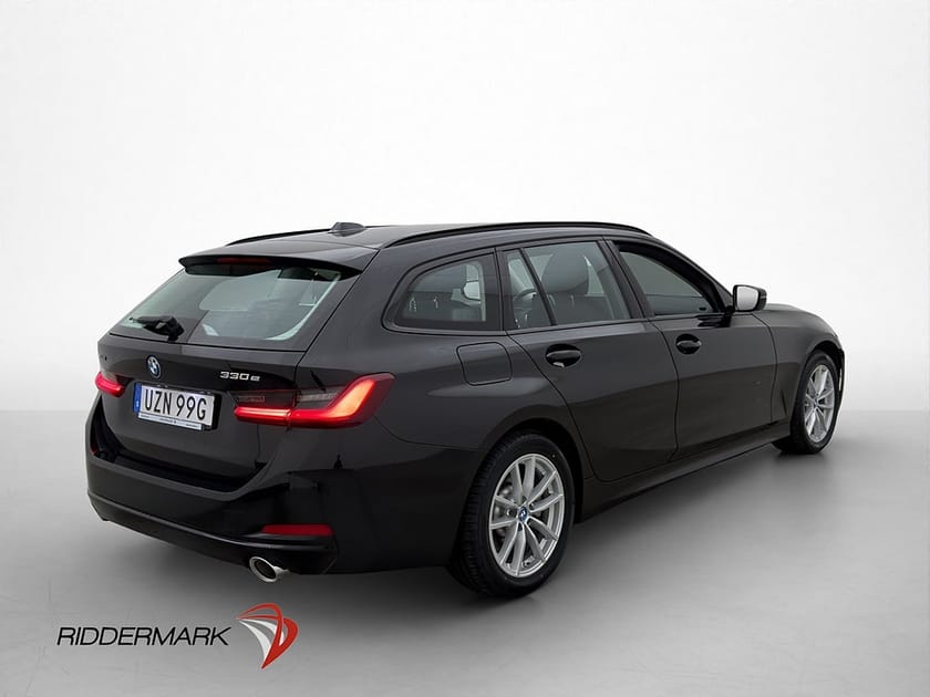 Bild 4 av BMW 330e xDrive Touring 292hk Widescreen CarPlay Navi