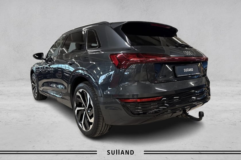 Bilde 3 av Audi Q8 50 e-tron quattro advanced plus
