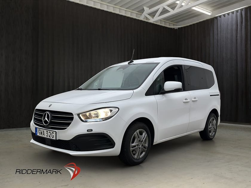 Bild 1 av Mercedes-Benz T 180 Style M/K-Värmare B-Kamera CARPLAY Moms