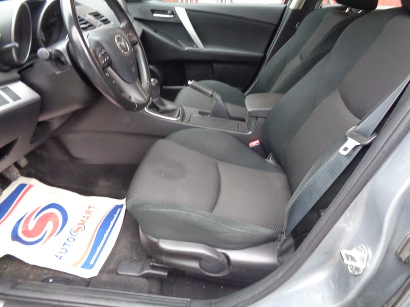 Bild 4 av Mazda 3 Sport 1.6 FARTH/NYSERVAD/FINANS/NYA BROMSAR/INBYTE