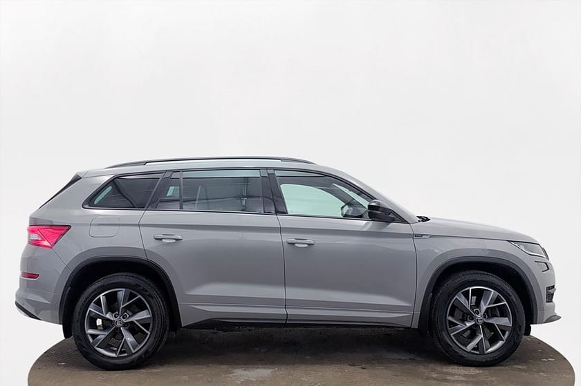 Bild 5 av Škoda Kodiaq 7-Seater Ambition Komfortpkt 7-Sits Drag Navi Kamera Värmare CANTON