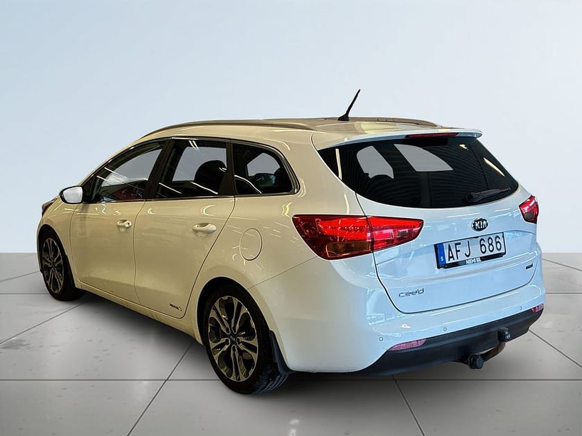 Bild 5 av Kia cee'd_sw 1.6 EX Comfort Dragkrok/Värmare/Psens/Sov-däck
