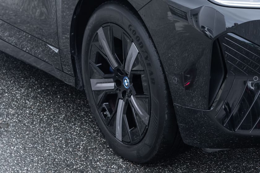 Bilde 3 av BMW iX xDrive40 Fully Charged Sportspakke Krok Pano SoftClose