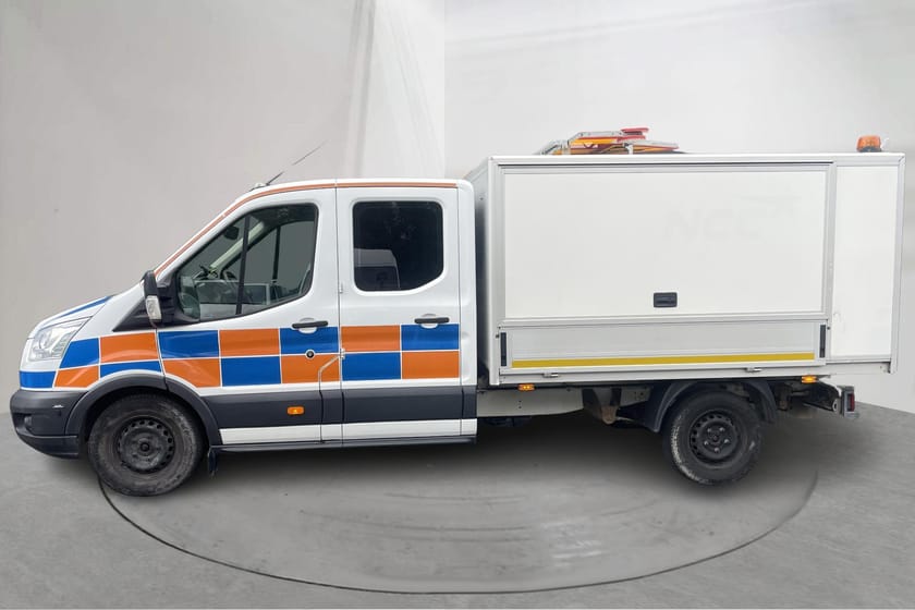 Bild 3 av Ford Transit 350 Chassi Dubbelhytt 2.0 TDCi 170hk Dubbelhytt, Kran