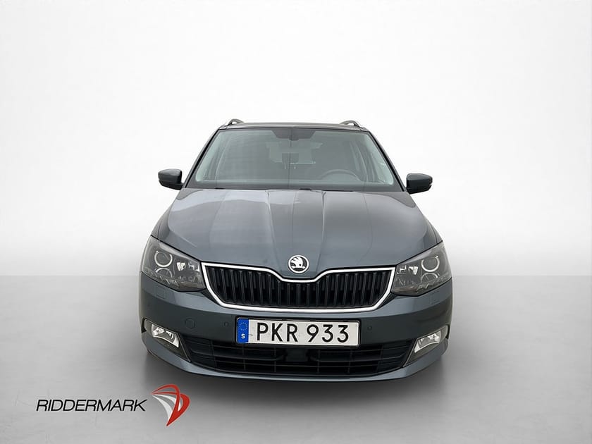 Bild 2 av Škoda Fabia Kombi Skoda TSI 110hk Style Pano Kamera CarPlay Drag