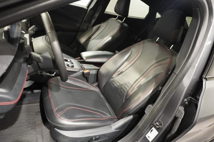 Bild 4 av Ford Mustang Mach-E Long Range AWD Teknikpaket