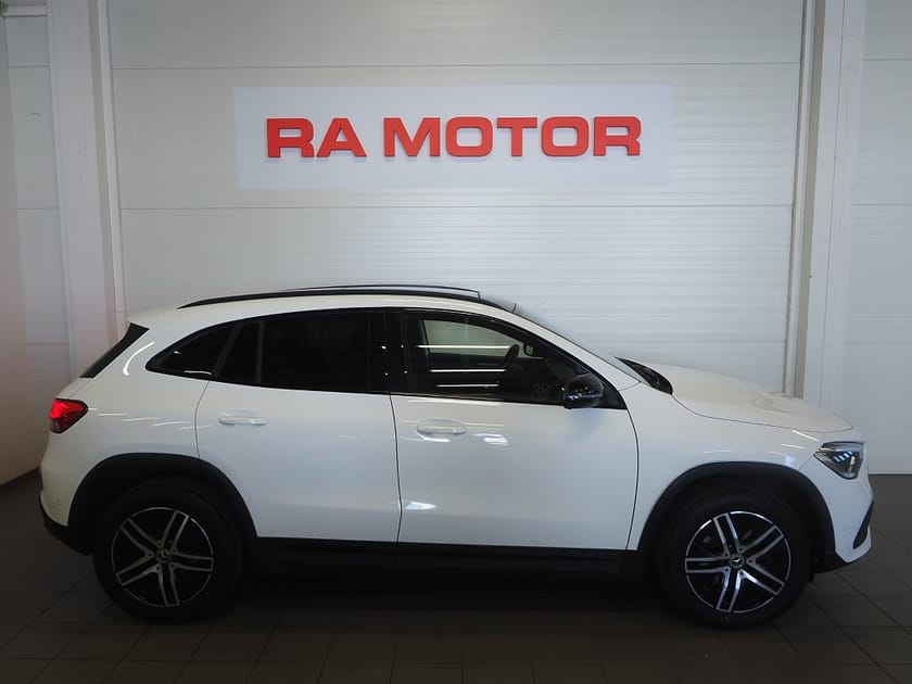 Bild 4 av Mercedes-Benz GLA 200 d 8G-DCT Progressive Line Pano Drag Navi Kamera