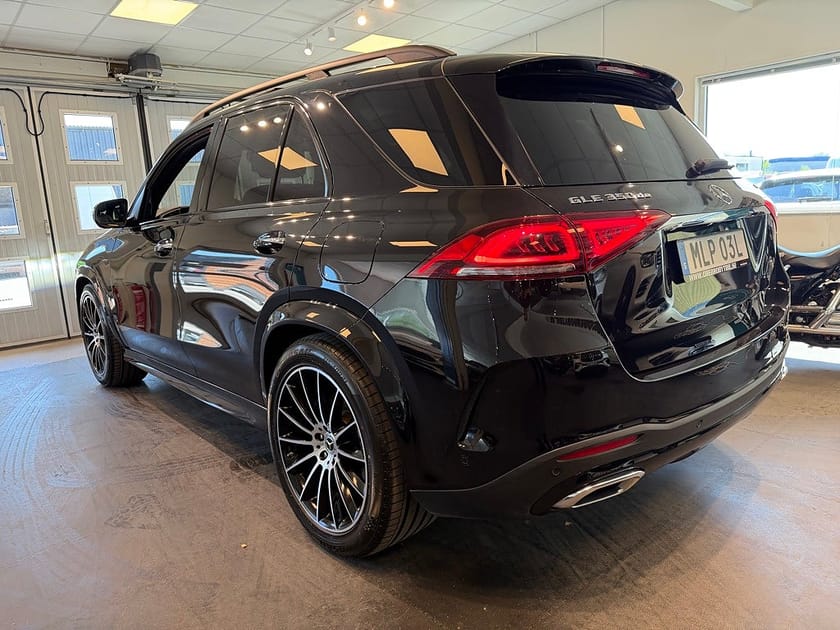 Bild 3 av Mercedes-Benz GLE 350 de 4MATIC AMG Pano HUD Massage Drag Gps MOMS SE UTR