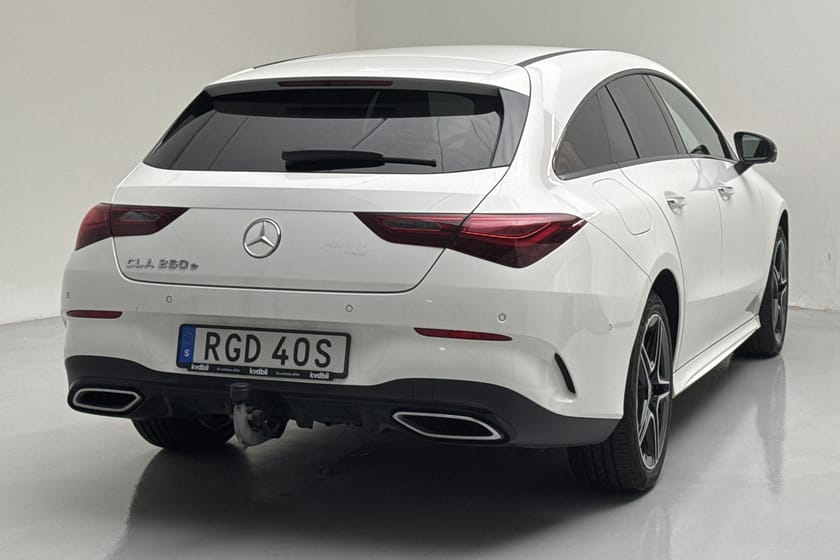 Bild 3 av Mercedes-Benz CLA 250 e Shooting Brake X118 (218hk) AMG Night