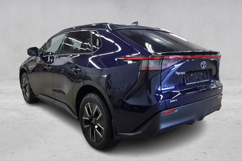 Bilde 3 av Toyota bZ4X AWD Active Tech - LED - El.bakluke - 360 kamera
