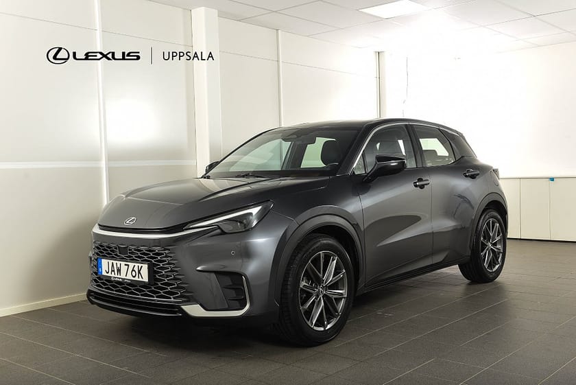 Bild 1 av Lexus LBX 1.5 E-CVT Relax Tech Backkamera Rattvärme Helskinn