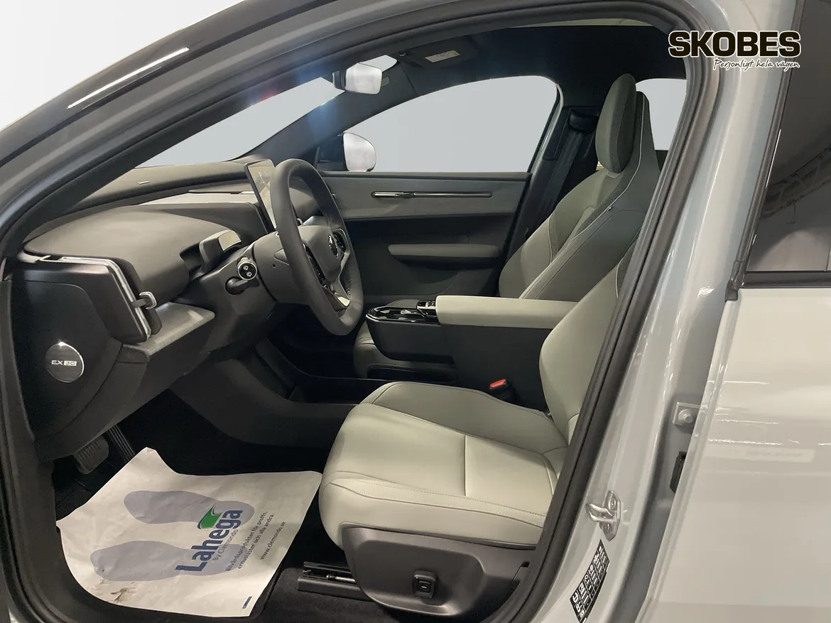 Volvo EX30 Cross Country Twin Motor Performance