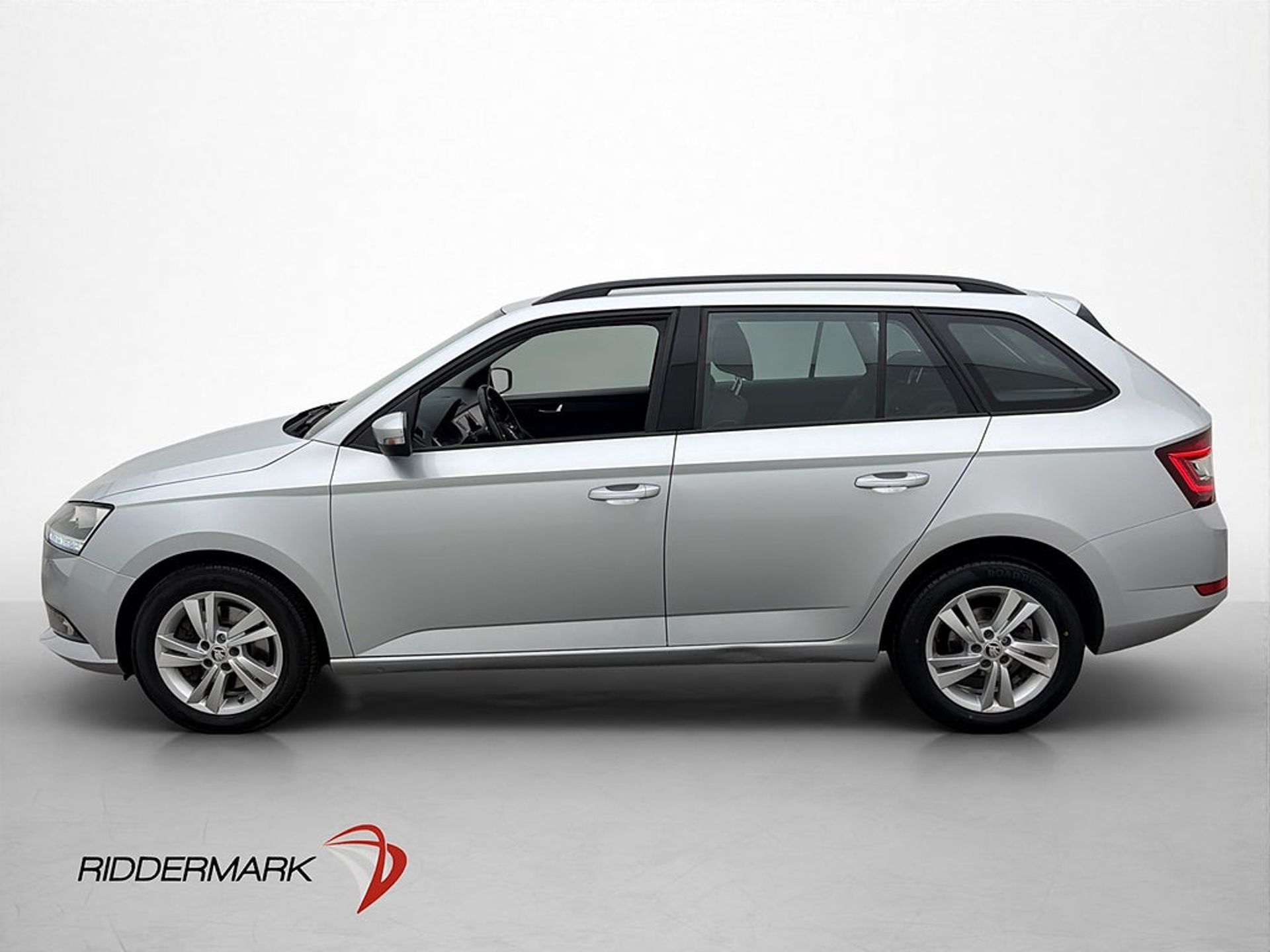 Skoda Fabia 1.0 TSI Style Drag Sensorer 2021, photo 4/10