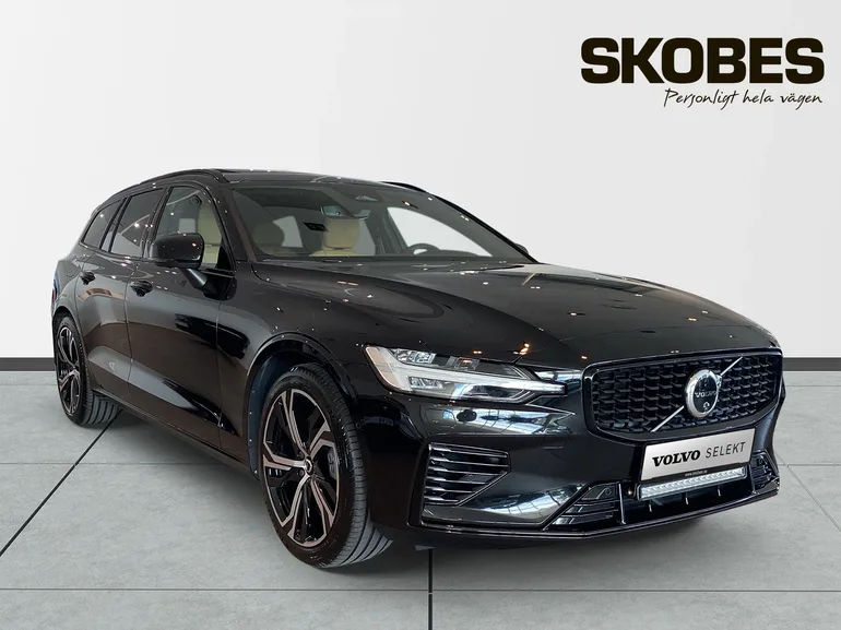 Volvo V60 T6 Plus Dark Nordic Edition Se utr, B&W, Panorama, vent/massage stolar, Momsbil