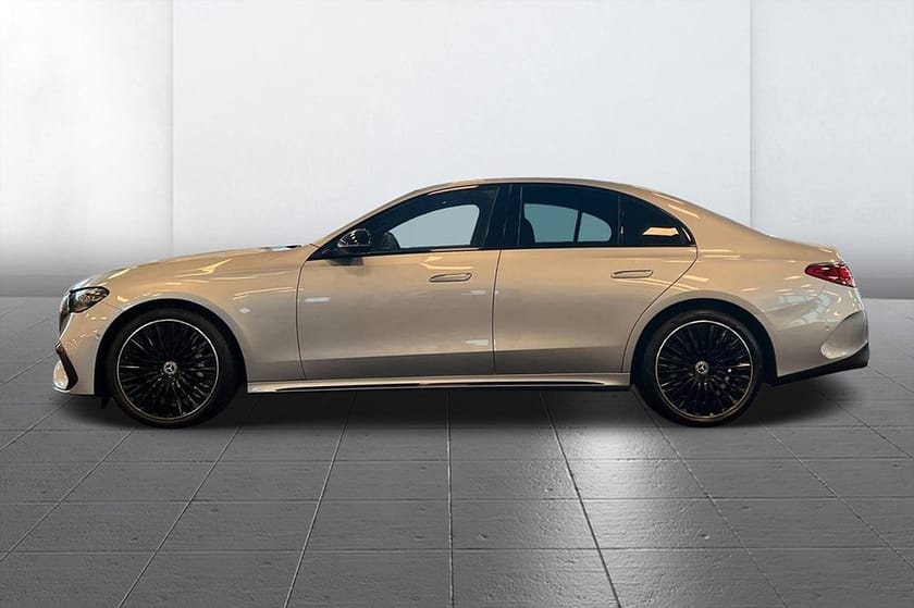 Bild 3 av Mercedes-Benz E 220 d AMG Line Premium Night Pano 360° Burmester4D 197hk