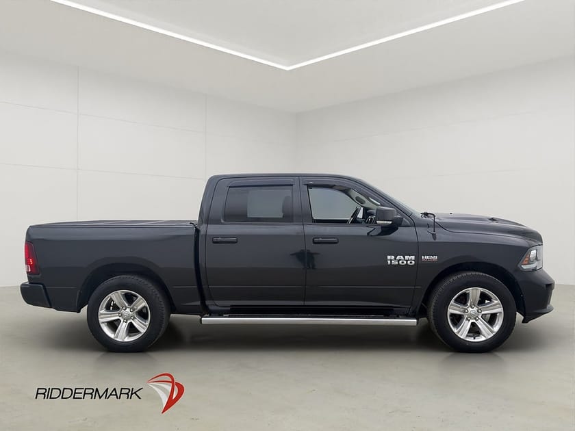 Bild 2 av RAM 1500 Crew Cab Dodge Sport 5.7 4x4 Drag Skinn Taklucka Alpine Moms
