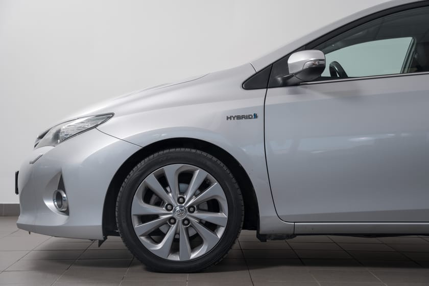 Bild 2 av Toyota Auris Hybrid e-CVT 136hk Edsition 50 Backkamera/Keyless/BT