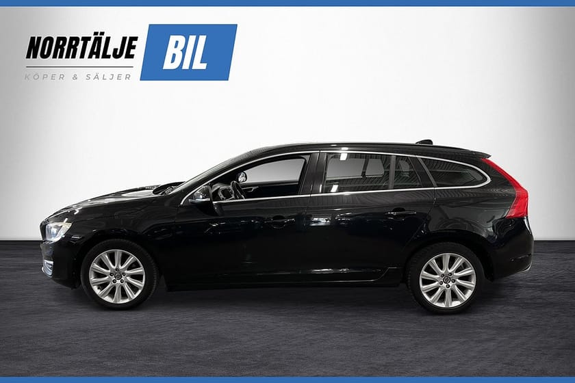 Bild 5 av Volvo V60 D2 115 HK MOMENTUM KAMREM BYTT NYSERV D-VÄRM PDC 17"