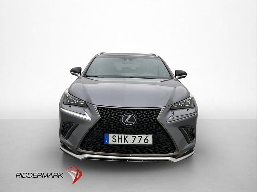 Bild 2 av Lexus NX 300h AWD F Sport Taklucka Levinson Kamera HuD Skinn