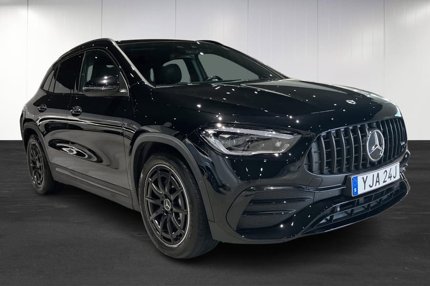 Bild 2 av Mercedes-Benz AMG GLA 35 4MATIC Panorama Värmare Drag