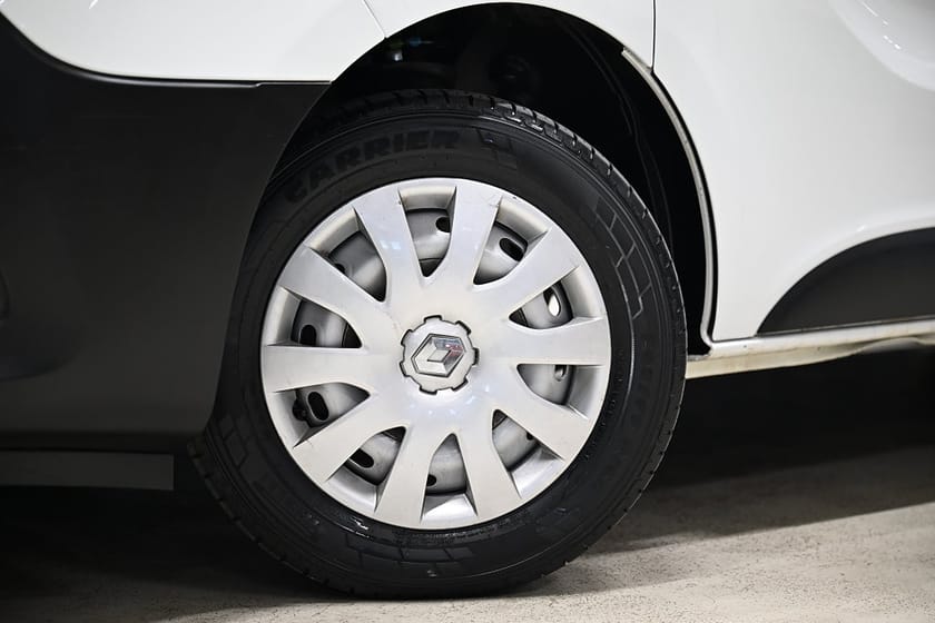 Bild 4 av Renault Trafic Skåpbil dCi 145HK Automat|Dragkrok|Dieselvärmare|EnÄgare|Moms