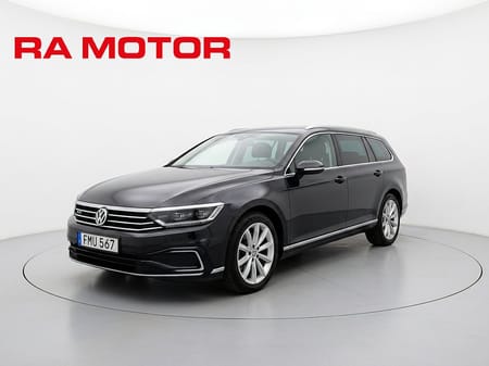 Volkswagen Passat Sportscombi GTE SC 218hk Executive Kamera Drag P-Värmare Navi