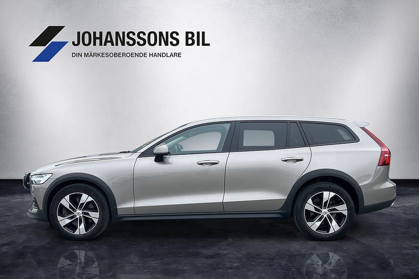 Bild 2 av Volvo V60 Cross Country B4 AWD Advanced Kamera VOC Värmare Drag Navi SoV-däck