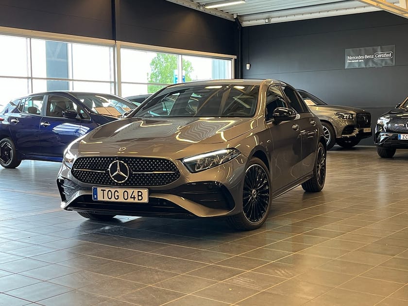 Bild 2 av Mercedes-Benz A 250 e 8G-DCT AMG Vinterpaket, Momsbil