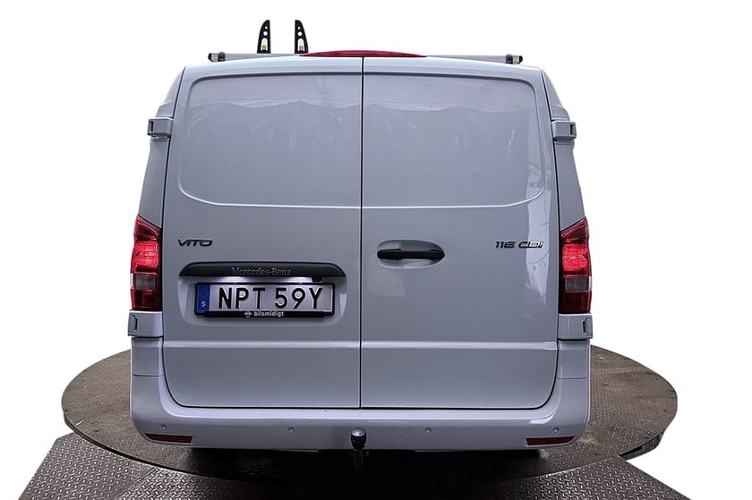 Bild 5 av Mercedes-Benz Vito 116 CDI 2.8t L2 Drag Inredd Navi Kamera Läder 3-sits MOMS