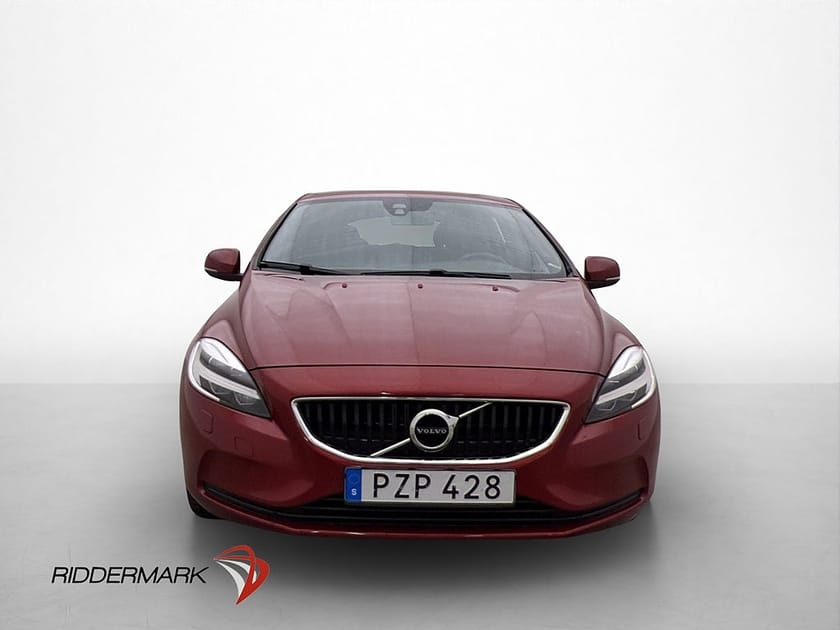 Bild 2 av Volvo V40 T2 122hk Momentum VOC Värmare Sensorer Halvskinn
