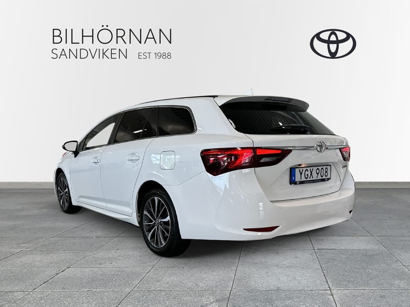 Bild 2 av Toyota Avensis Kombi 1,8 Touring Sports Active Plus Vinterhjul Motorvärmare