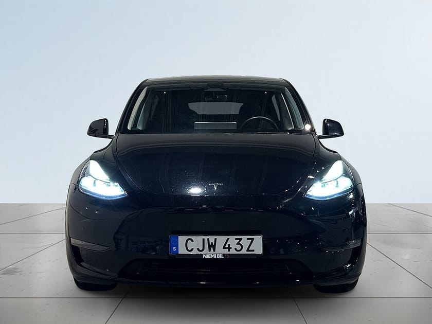 Bild 2 av Tesla Model Y Long Range AWD Drag Pano Kamera SoV MOMS