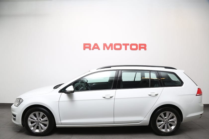 Bild 3 av Volkswagen Golf Sportscombi 1,2 TSI 110hk DSG CarPlay Kamera