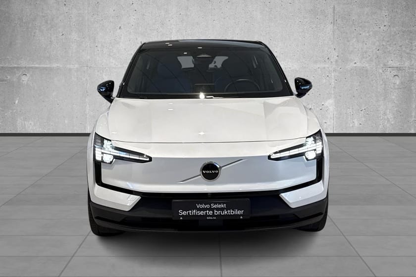Bilde 2 av Volvo EX30 Twin Motor Performance M Plus