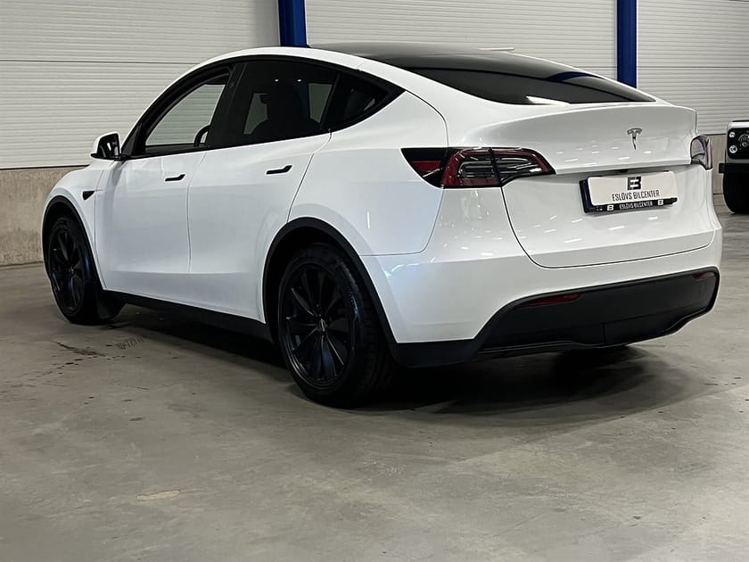 Bild 5 av Tesla Model Y Standard Range RWD 299 HK / Panorama / Navi /