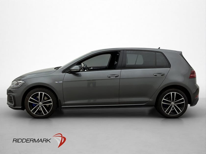 Bild 5 av Volkswagen Golf GTE 204hk Cockpit Värmare CarPlay Sensorer