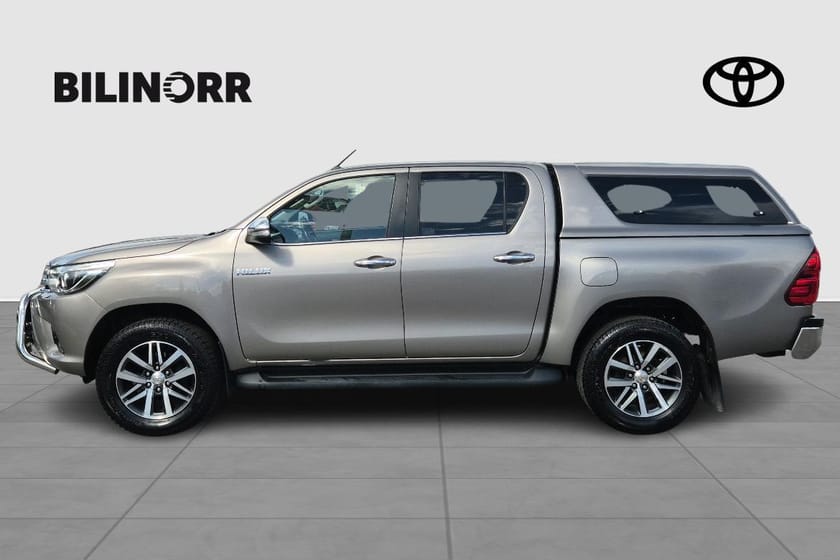 Bild 4 av Toyota Hilux Dubbelhytt D-CAB 2,4D AUTO 4WD PREMIUM SKINNKLÄDSEL