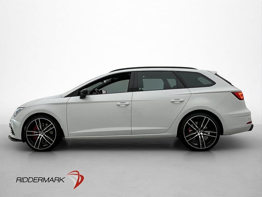 Bild 4 av SEAT León Cupra ST 4Drive Pano BEATS CarPlay Adaptiv Navi