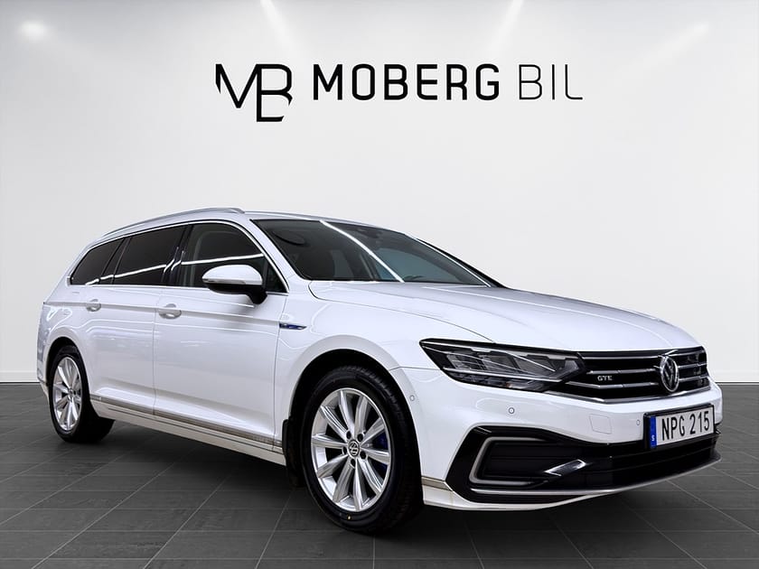 Bild 4 av Volkswagen Passat Sportscombi GTE SC 218hk Drag B-Kamera Alcantara
