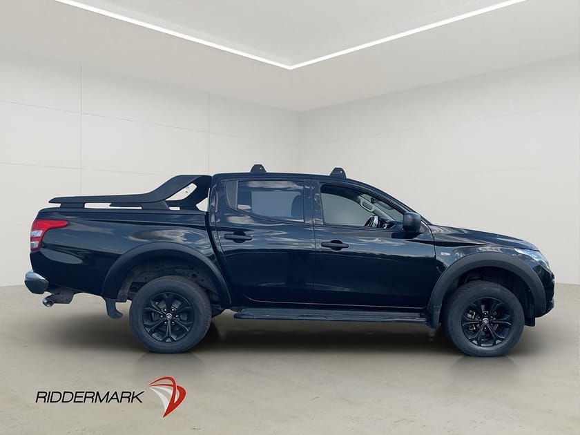 Bild 2 av Fiat Fullback Double Cab Cross 4x4 181hk Värmare Skinn Drag Diff Moms