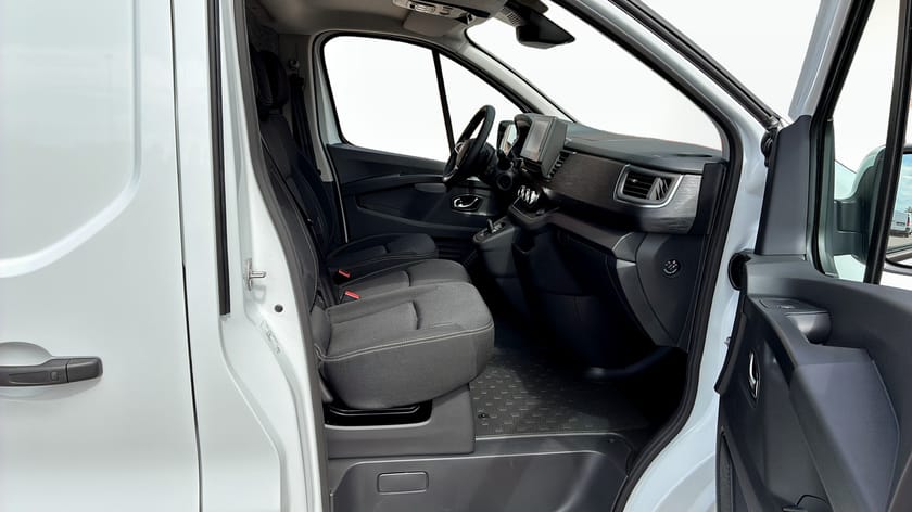 Bild 3 av Renault Trafic Skåpbil L2H1 NORDIC LINE AUTOMAT | Lagerbil!