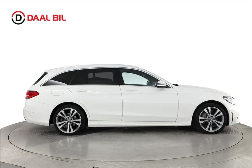 Bild 4 av Mercedes-Benz C 300 T e 320HK AMG DRAG P-VÄRM B-KAM NAVI