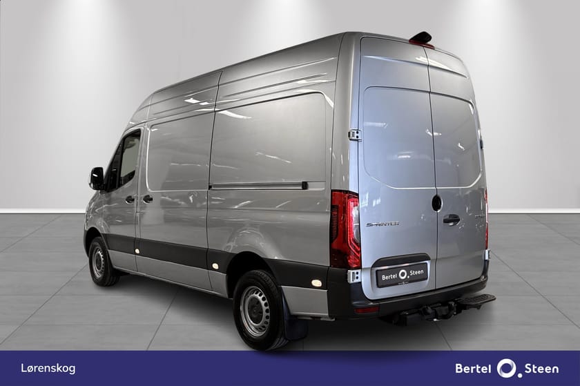 Bilde 3 av Mercedes-Benz Sprinter 317 CDI RWD Panel Van | Webasto | AdCruise | CarPlay | Ryggekamera