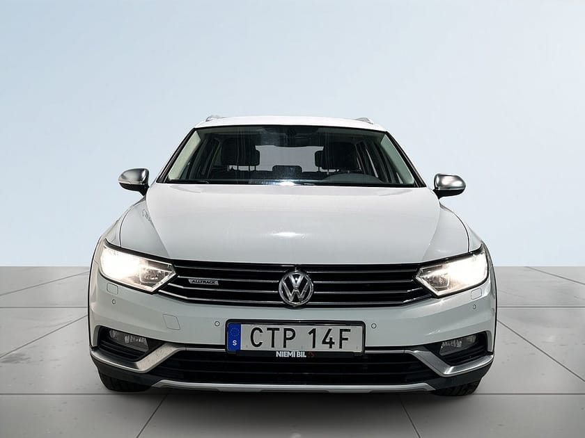 Bild 2 av Volkswagen Passat Alltrack 2.0 TDI 4Motion Drag Kamera Dvärm S/V-hjul