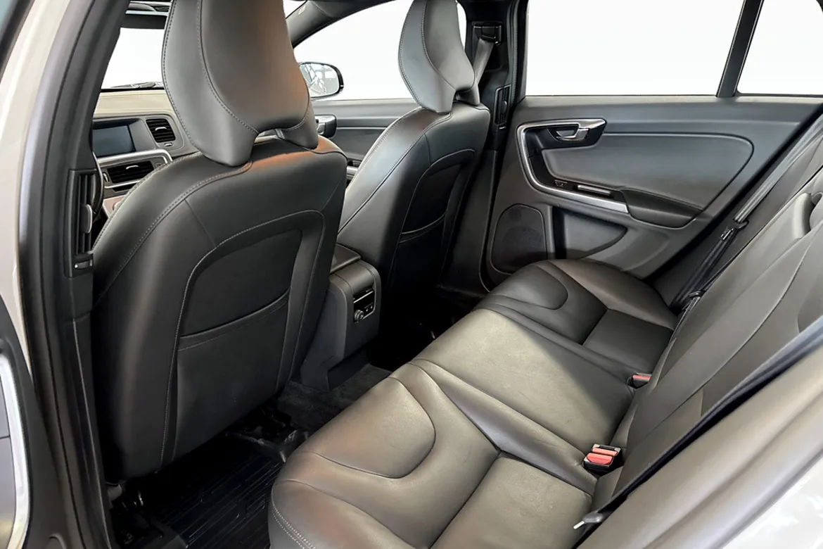 Volvo V60 Cross Country D4